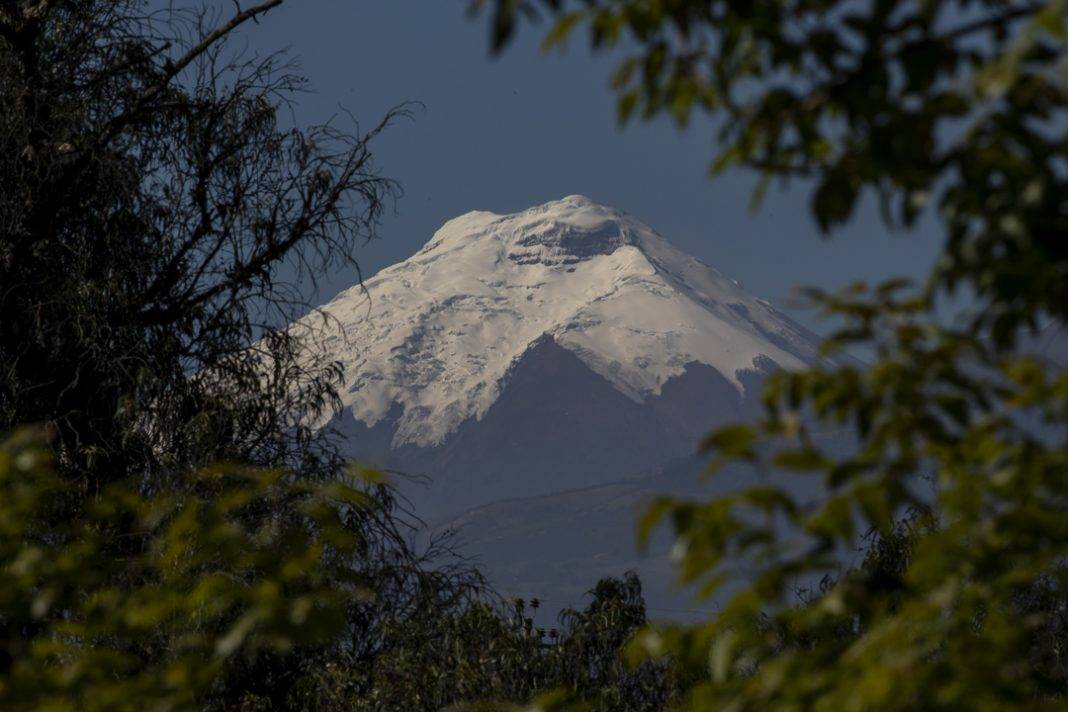 El volcán Cotopaxi vuelve a dar señales de actividad en Ecuador