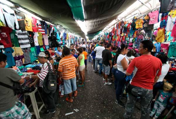 Comercio en Guayaquil se reactiva - Ecuador Comunicación