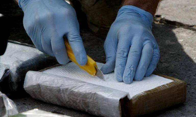 Una tonelada de cocaína con destino a España fue incautada en Ecuador