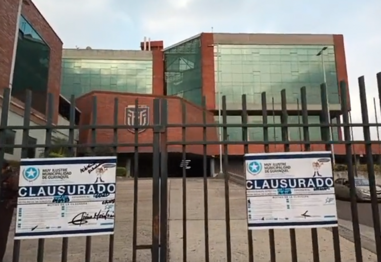 Alcaldía clausuró las oficinas de la Federación Ecuatoriana de Fútbol