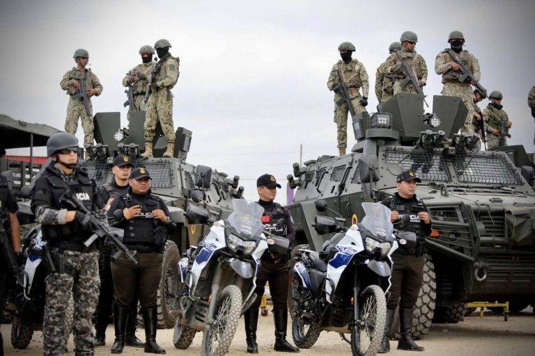 Unos 1.000 uniformados intervienen en una localidad de Ecuador tomada por la criminalidad